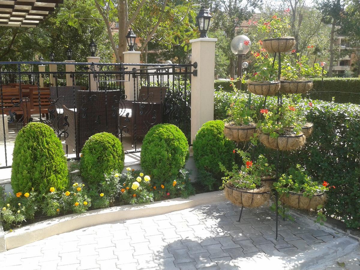 Hotel Seasons 3 ซันนีบีช ภายนอก รูปภาพ