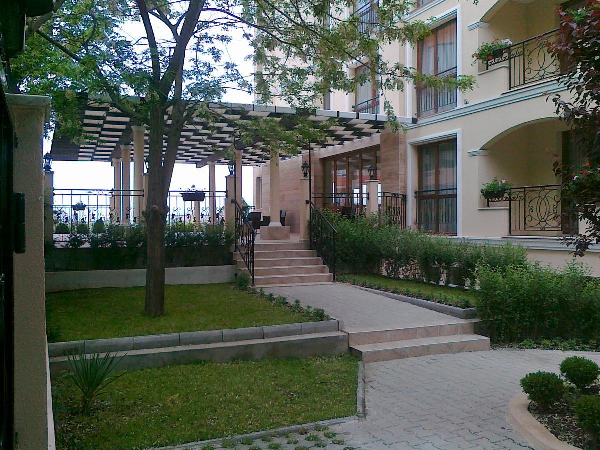 Hotel Seasons 3 ซันนีบีช ภายนอก รูปภาพ