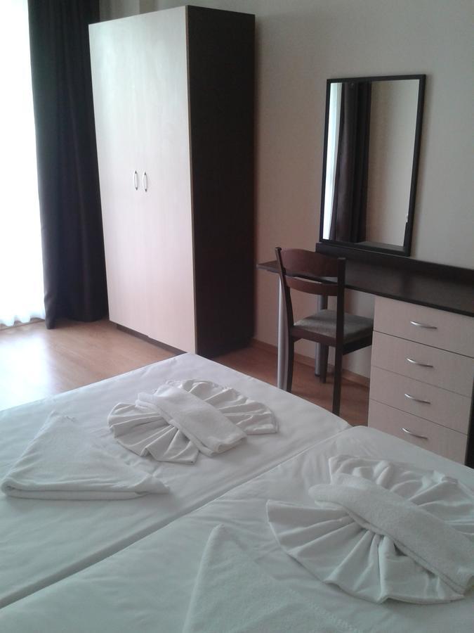 Hotel Seasons 3 ซันนีบีช ภายนอก รูปภาพ