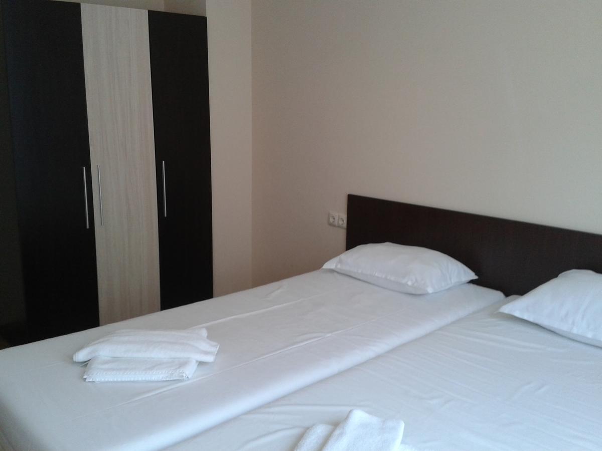 Hotel Seasons 3 ซันนีบีช ภายนอก รูปภาพ